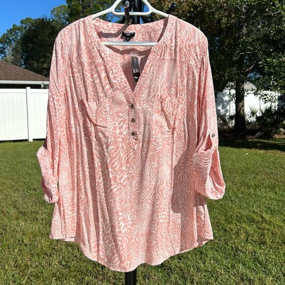 New Torrid animal print blouse with pockets - Picture 1 of 8